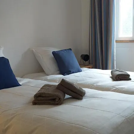 Au 13 : Fenetres Sur *